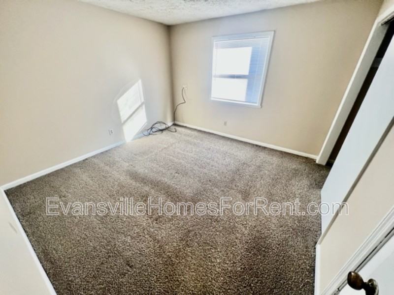 10455 Old Highway 62 E - Photo 5 of 6