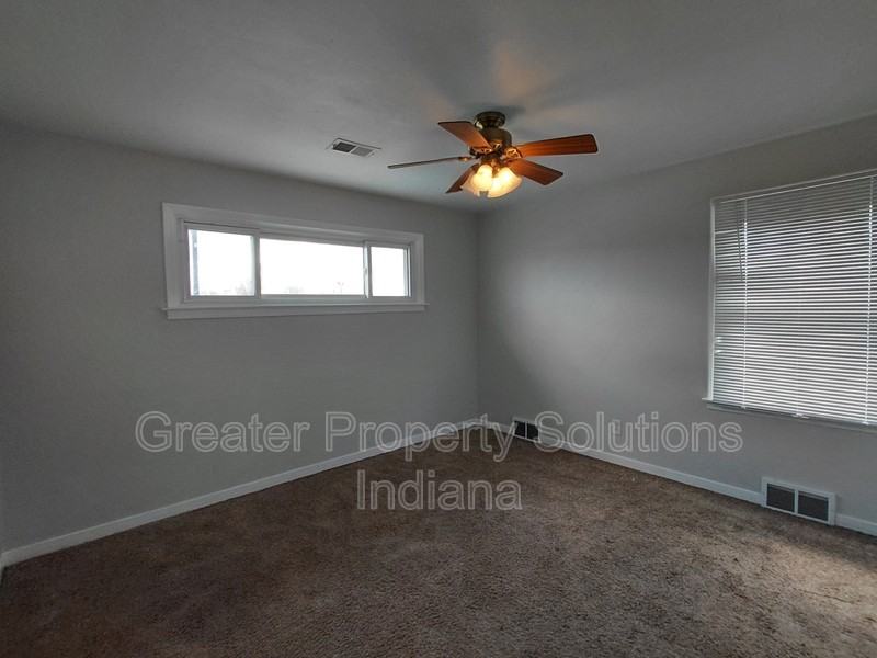 8120 Kennedy Ave - Photo 4 of 4