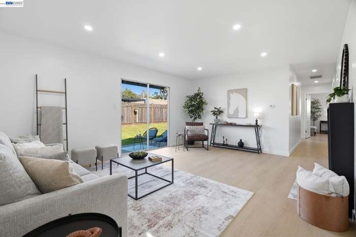 36276 Sandalwood Street - Photo 5 of 20