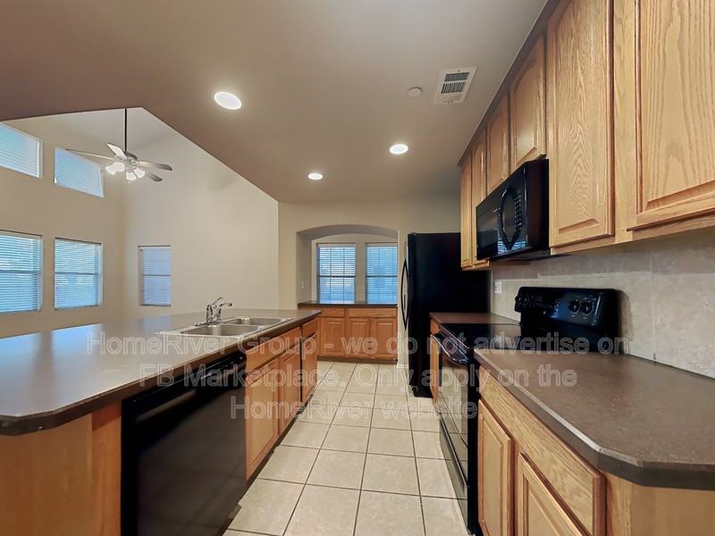 1145 Landon Ln - Photo 5 of 31