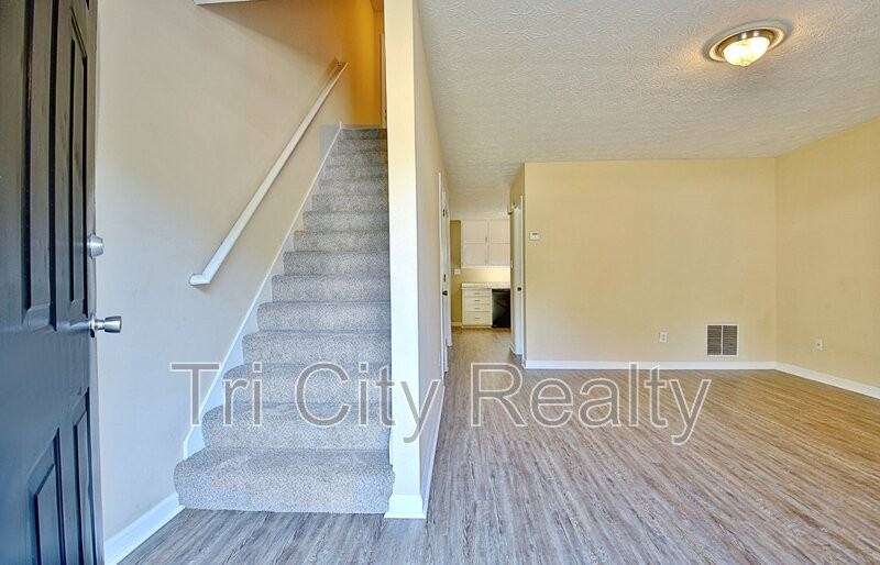 220 #A - Photo 4 of 50