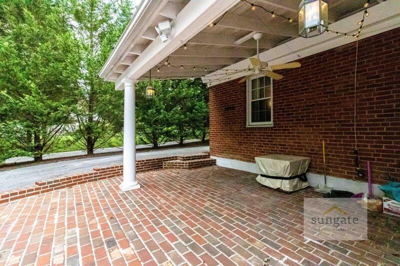 326 Lincoln Ave - Photo 3 of 23