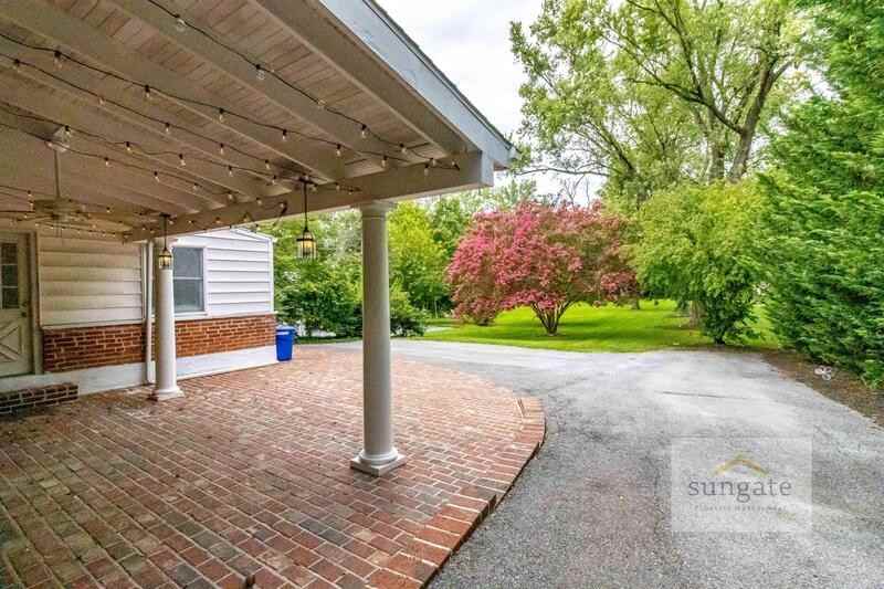 326 Lincoln Ave - Photo 4 of 23