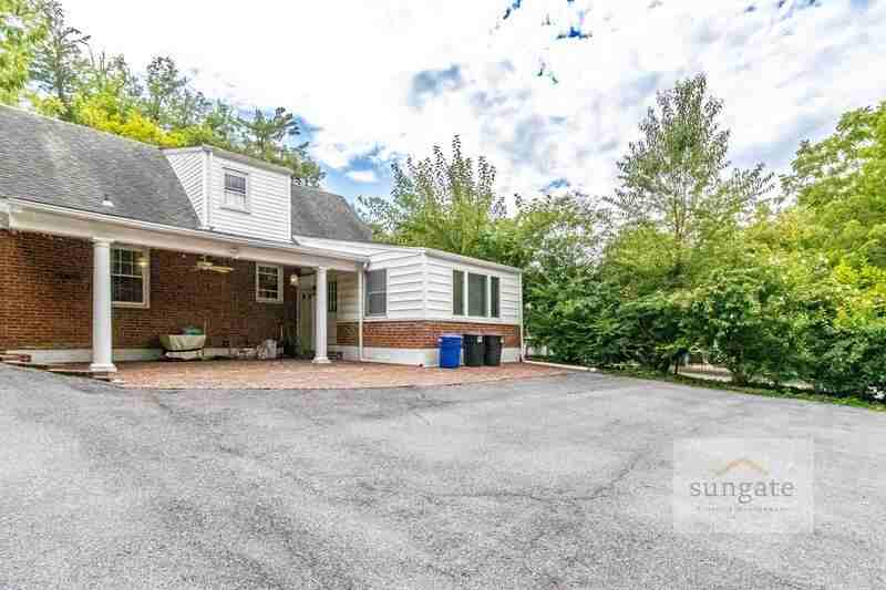 326 Lincoln Ave - Photo 5 of 23