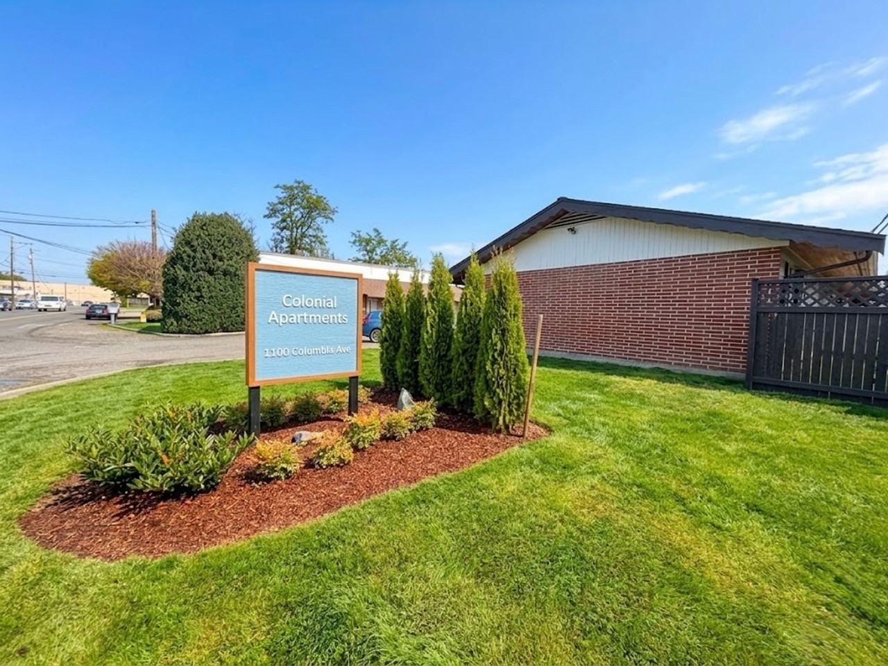 Colonial - Photo 3 of 9