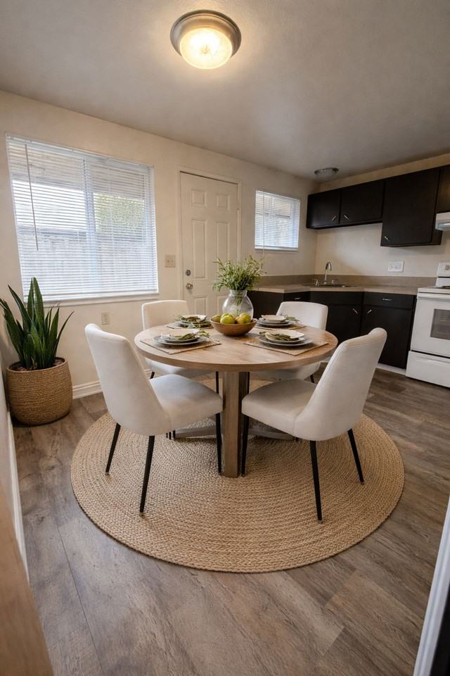 Colonial - Photo 5 of 9