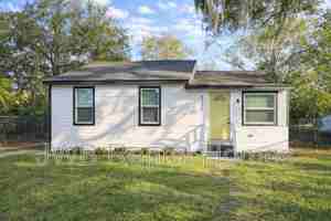 featured image of 6135 Lynnwood Ave