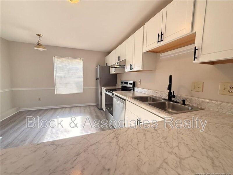 4077 Professional Dr - Photo 4 of 11