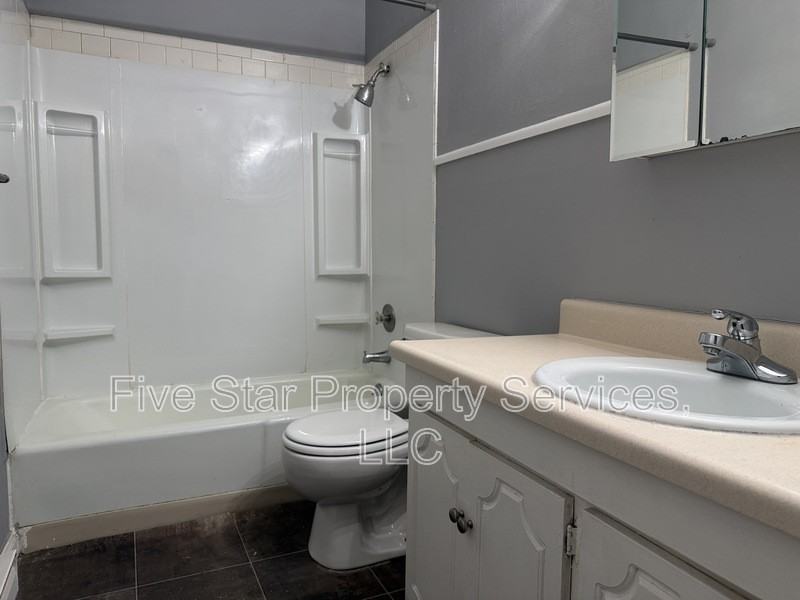 3241 S Douglas Ave Bldg C - Photo 4 of 5