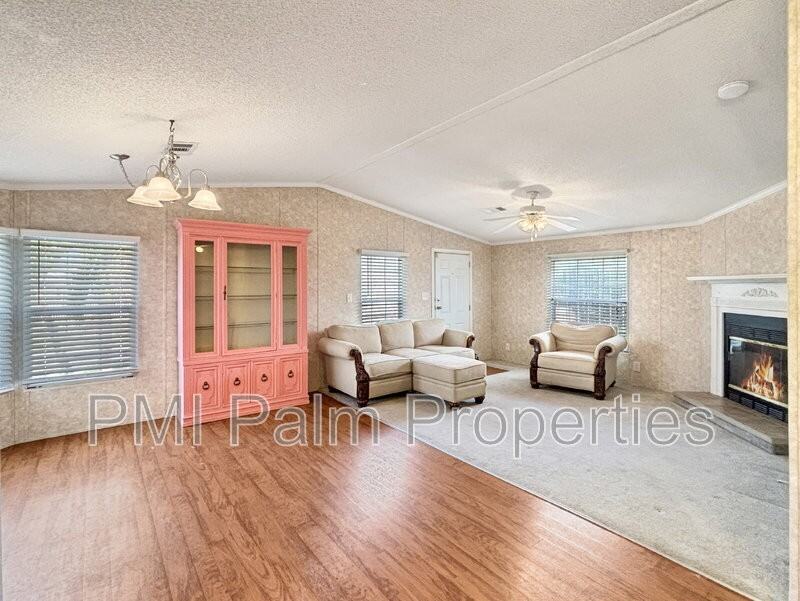 7568 Se Swan Ave - Photo 6 of 29