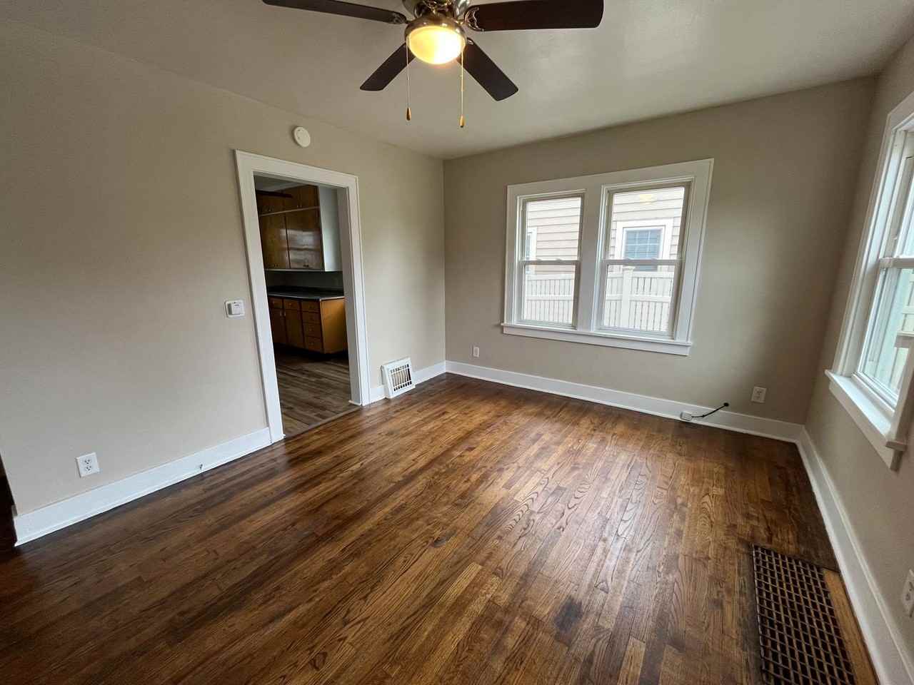 2331 4th St - Photo 2 of 18