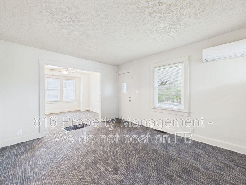 4028 E 68th Ter - Photo 4 of 20