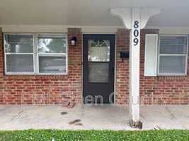 featured image of 809 Park St