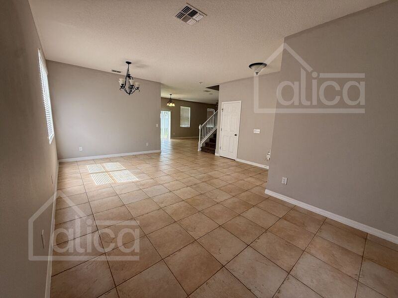 109 Whispering Pines Way - Photo 7 of 37