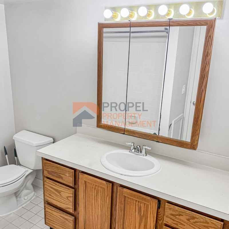 173 Pinewood Cir - Photo 3 of 10