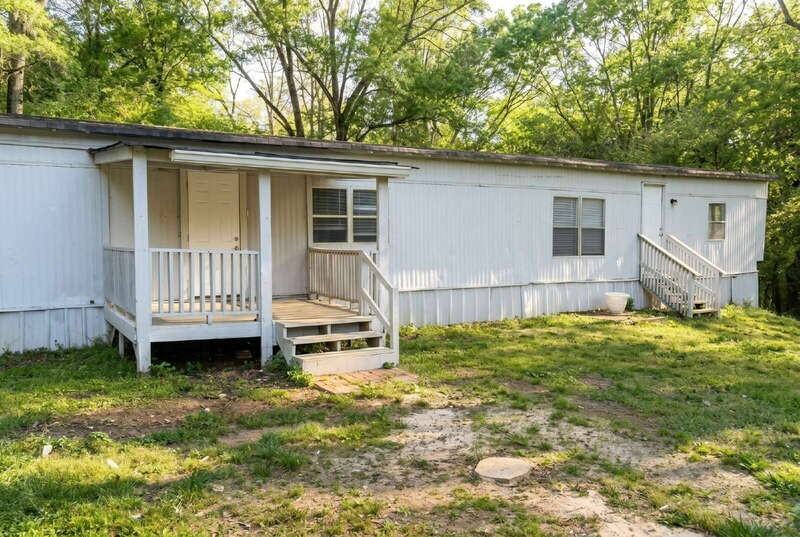 122 Collins Rd - Photo 2 of 16