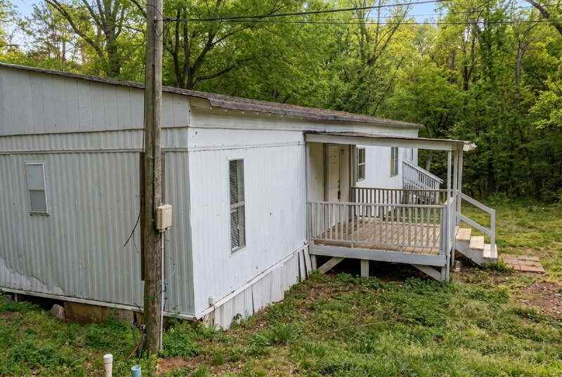 122 Collins Rd - Photo 3 of 16