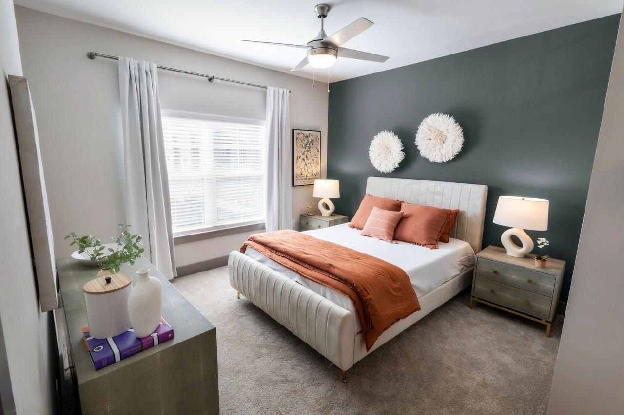 The Perry Residences - Photo 5 of 27