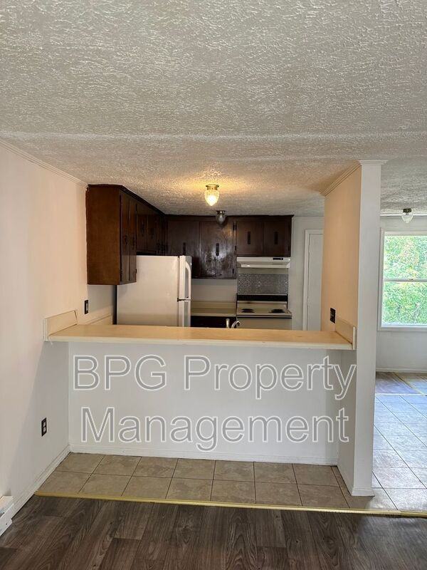 123 Circle Dr #15 - Photo 4 of 13