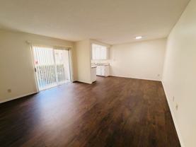 Move in Special 2 Weeks Rent Free, Beautiful, Newly Renovated in Santa Clarita, CA. - Photo 1 of 1