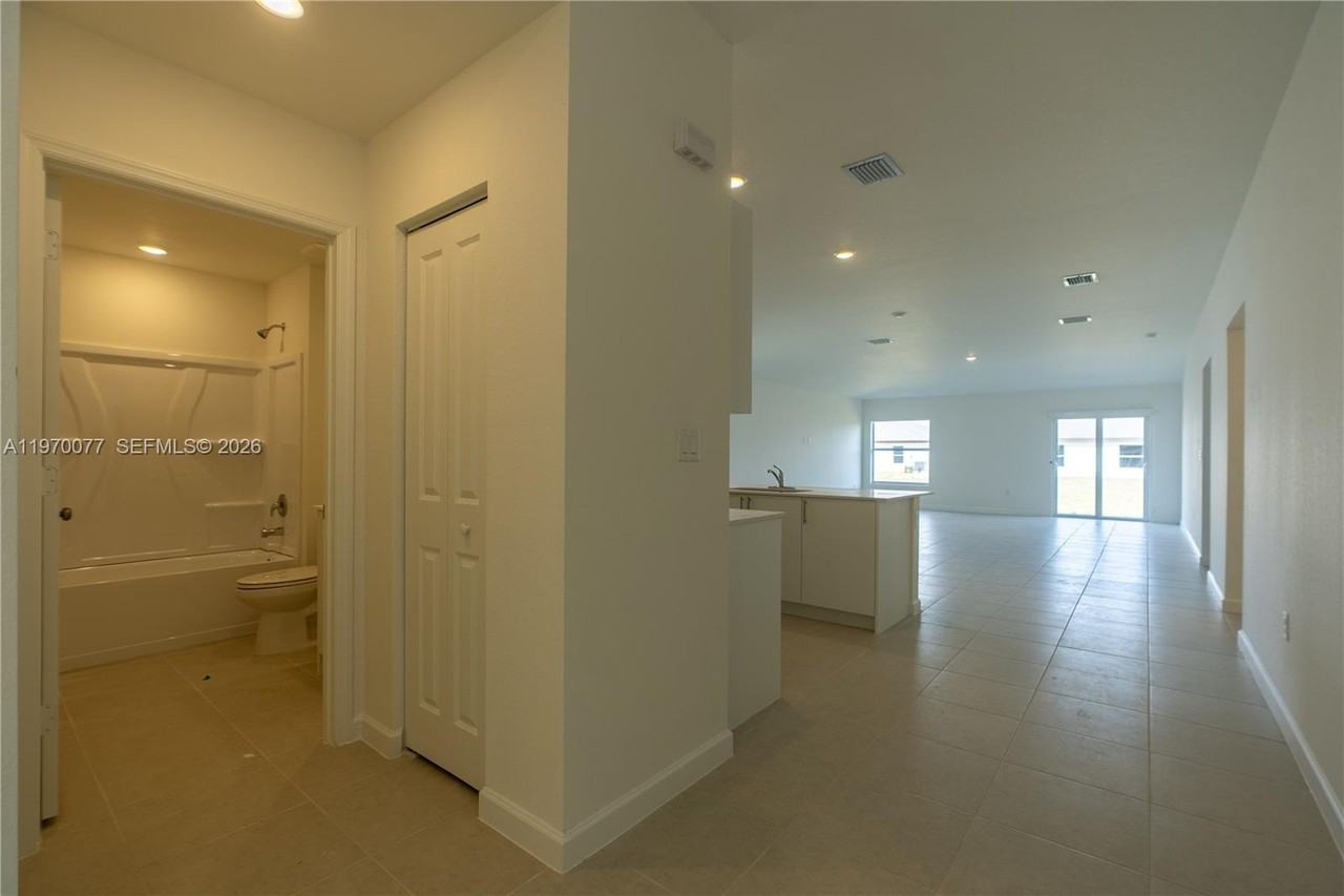 17431 Southwest 286th Street - Photo 6 of 33