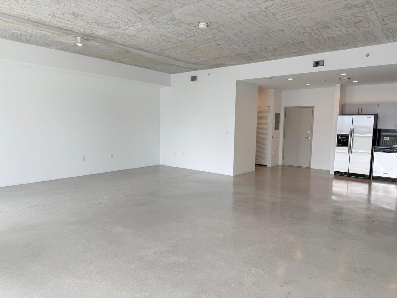 2700 N Miami Ave - Photo 2 of 29