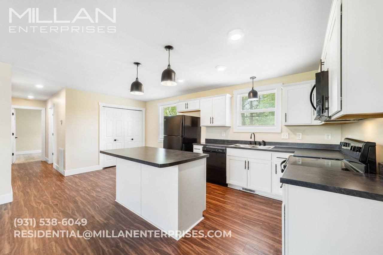 736 Lafayette Rd - Photo 5 of 26