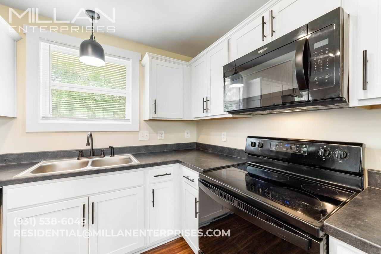 736 Lafayette Rd - Photo 7 of 26