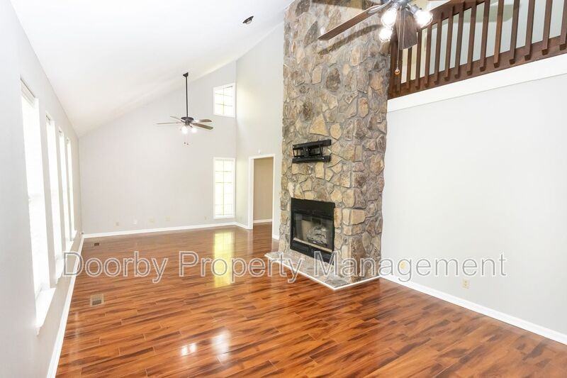 6114 Sasha Ln - Photo 3 of 28