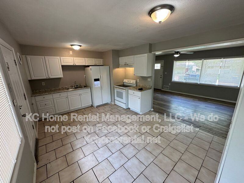 10812 Newton Ave - Photo 3 of 29