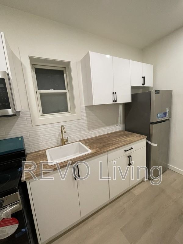 151 Colborne St #165A