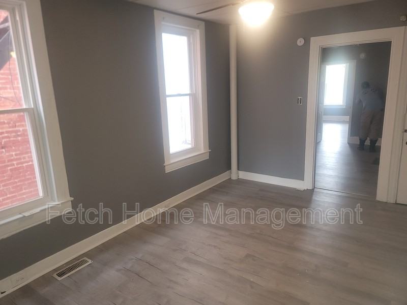 50 Carlisle Ave #50-1 - Photo 3 of 10