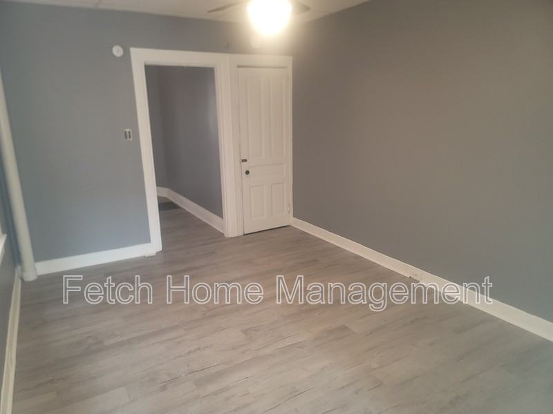 50 Carlisle Ave #50-1 - Photo 4 of 10