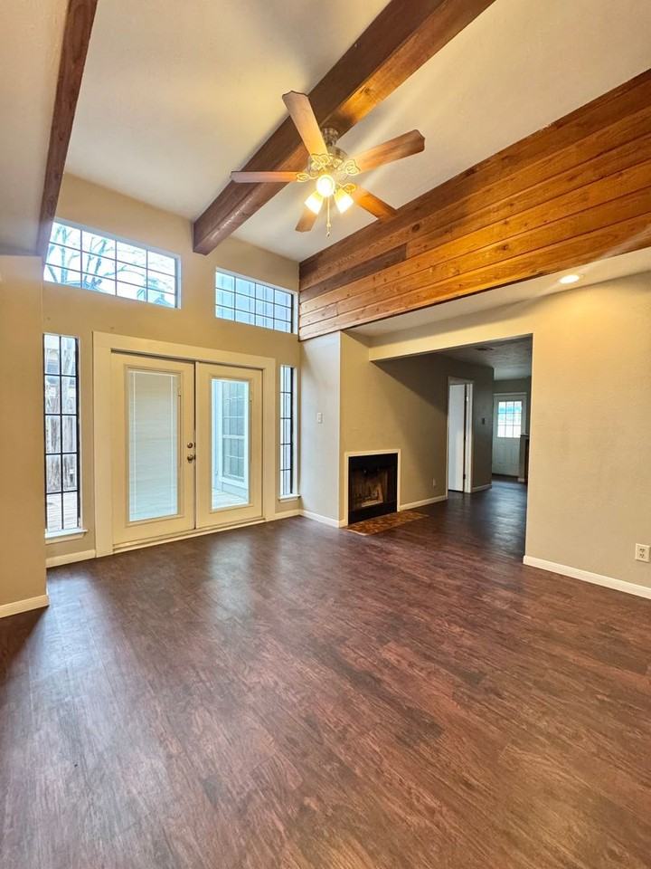 1713 Utah Ave - Photo 3 of 15