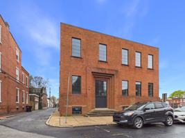 featured image of 1122 Green St