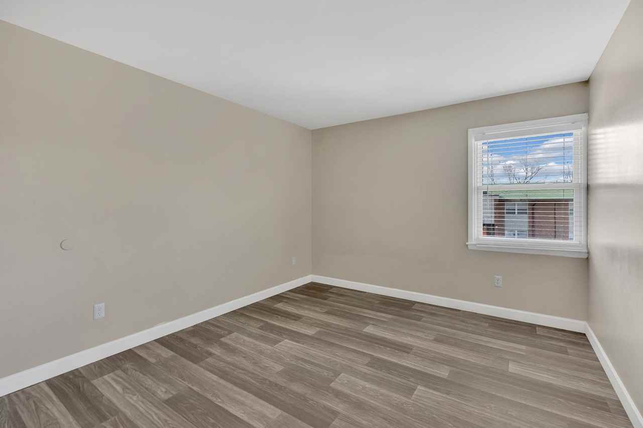 Bristol Square - Photo 7 of 19