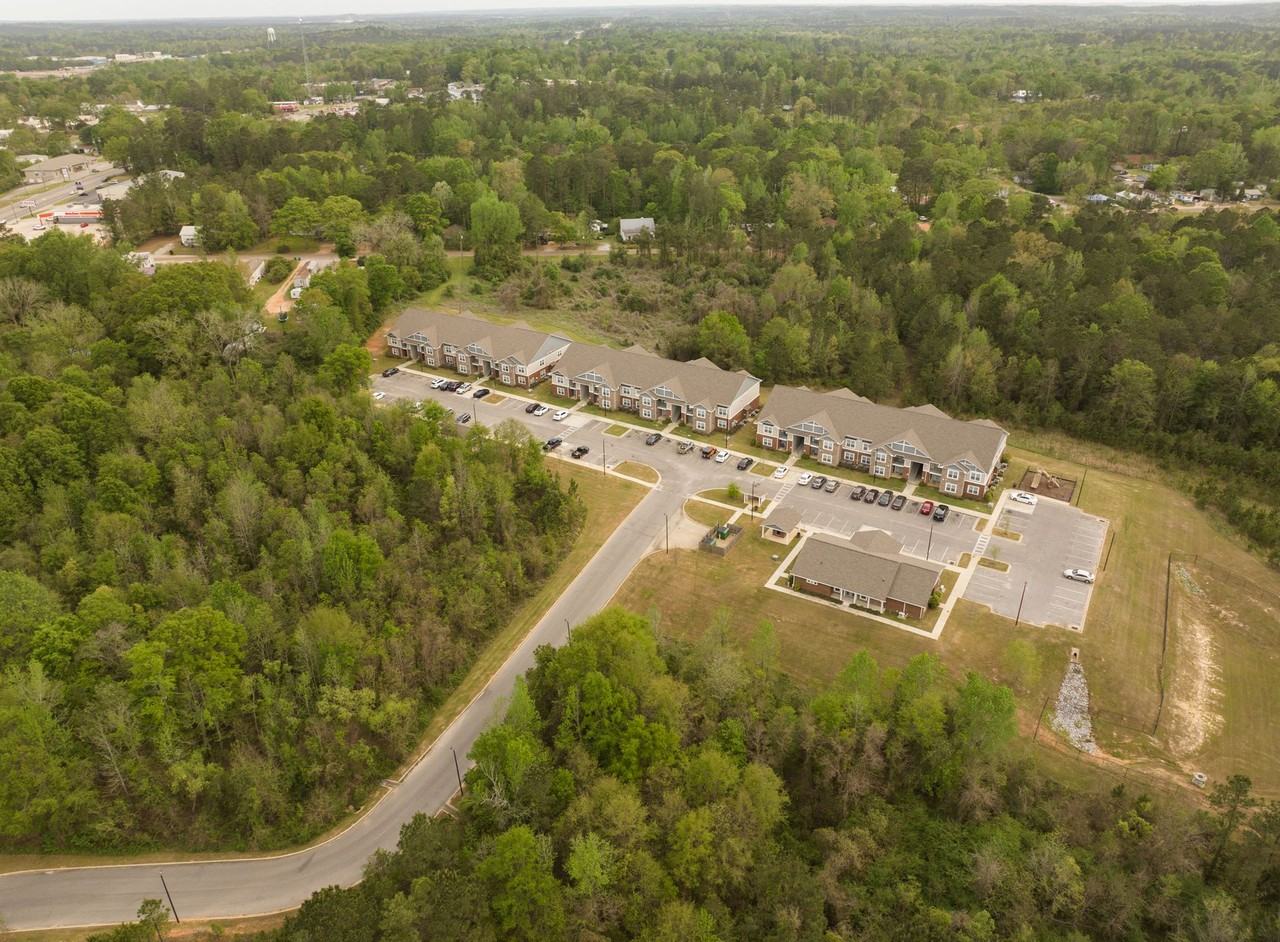 Country Club Cottages - Photo 2 of 6