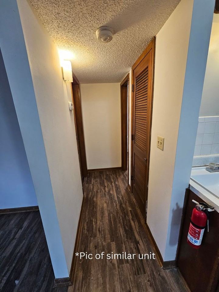 1618 Anthony St #5 - Photo 6 of 14