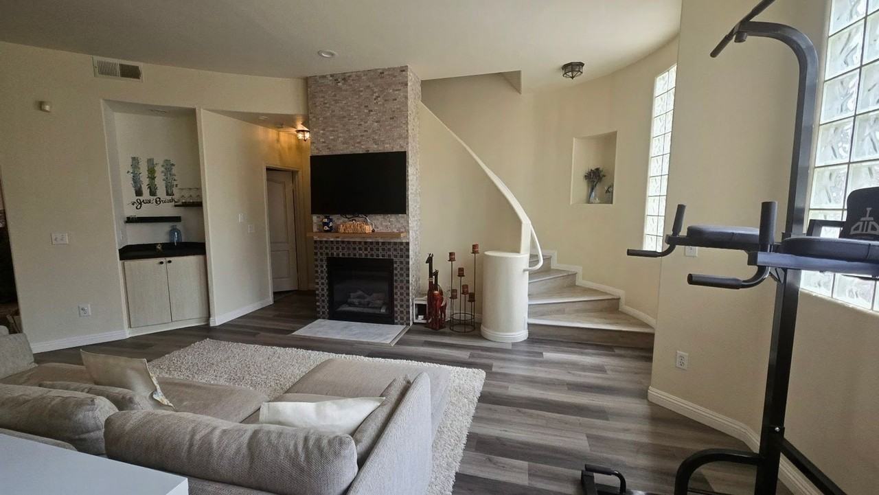 4057 W 147th St #102 - Photo 3 of 23