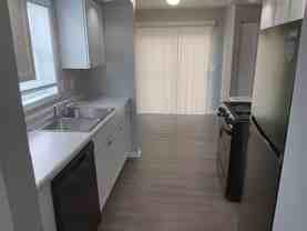 421 W Jefferson St - Photo 1 of 1