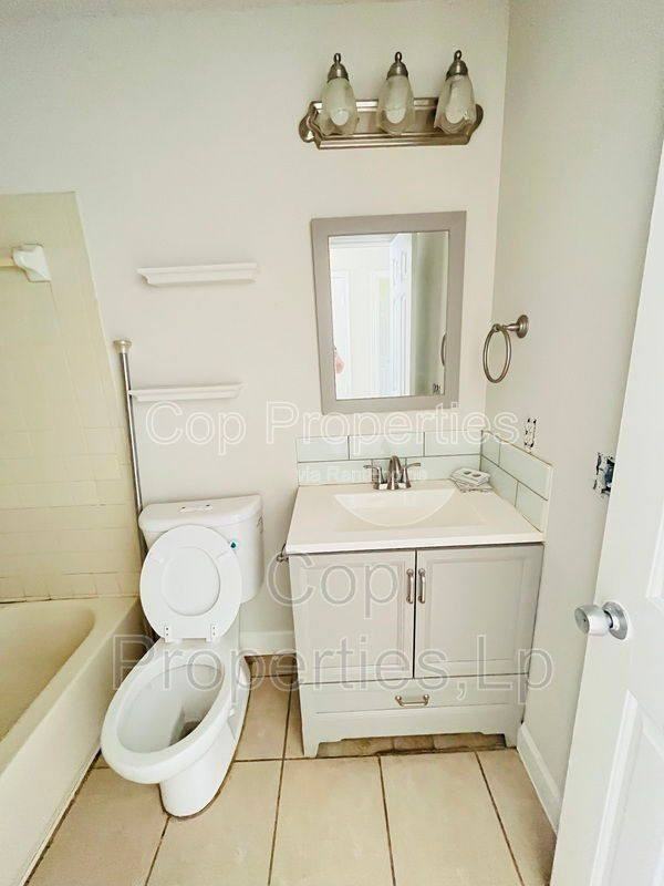 6319 Waddesdon Wood - Photo 7 of 10