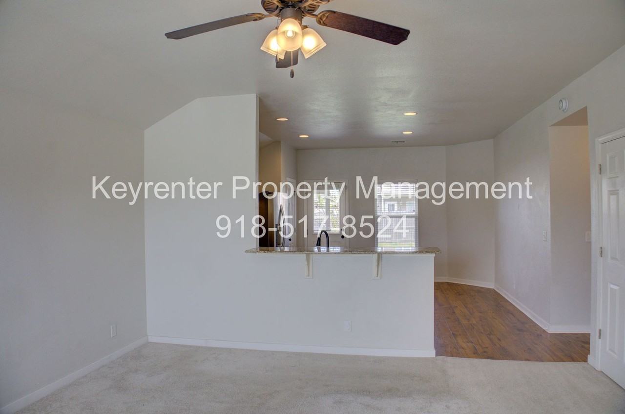 5839 E 148th Pl S - Photo 5 of 34
