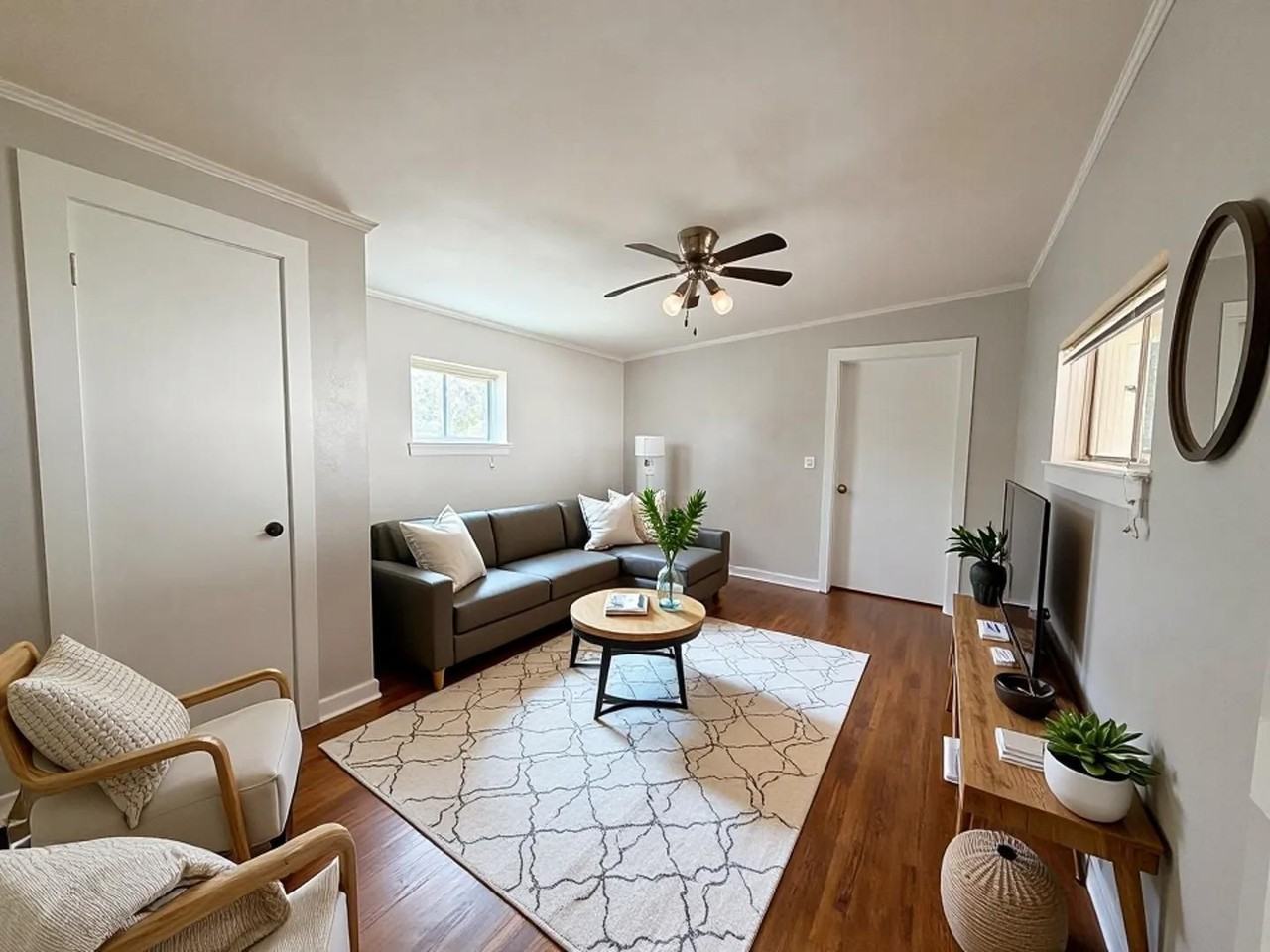 3107 Alameda Dr - Photo 2 of 13