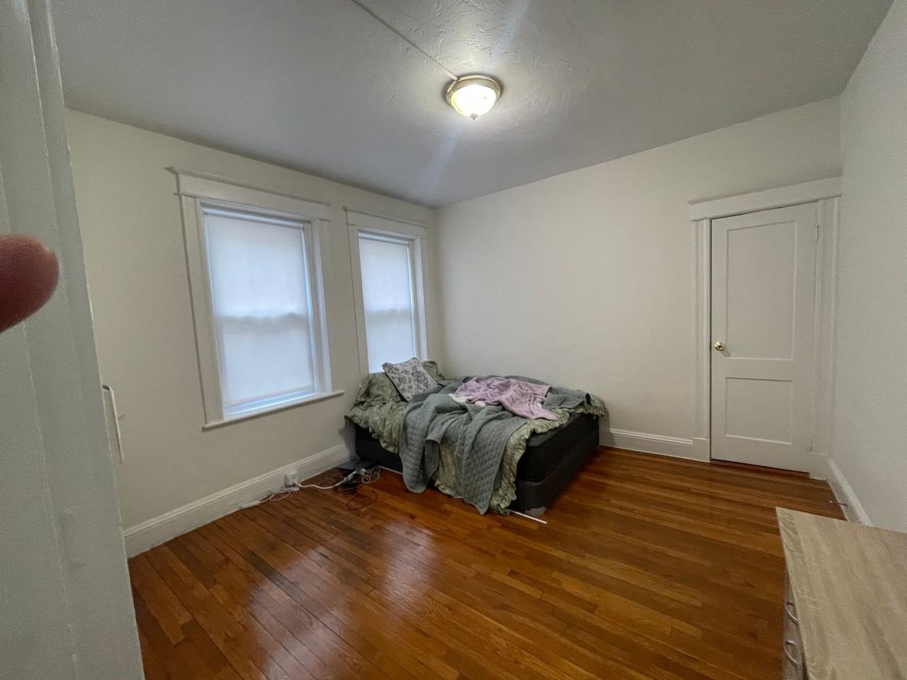 74 Woodstock Ave - Photo 3 of 4