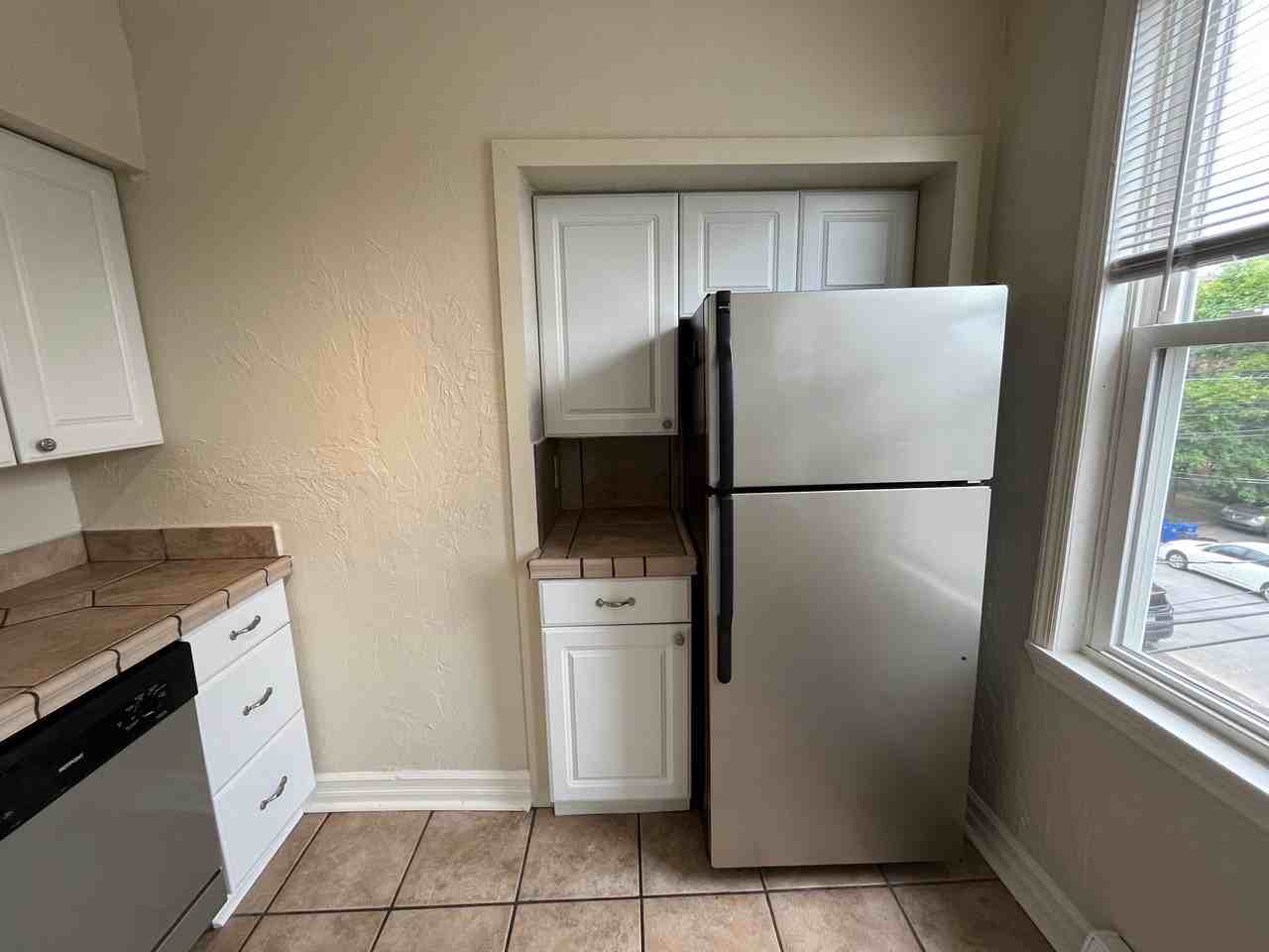 Stratford 214 - Photo 3 of 18