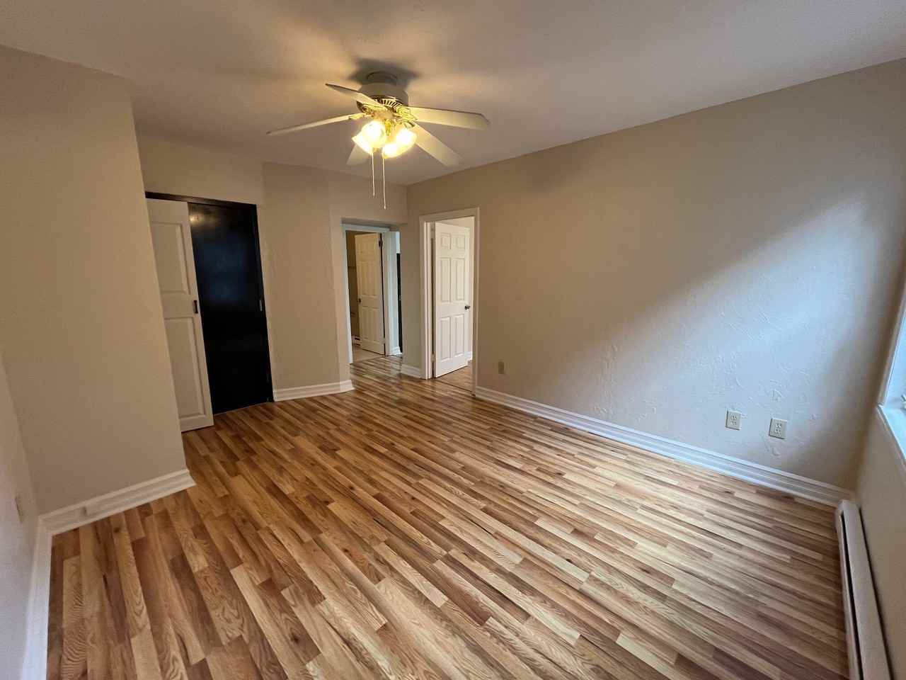 Stratford 214 - Photo 7 of 18