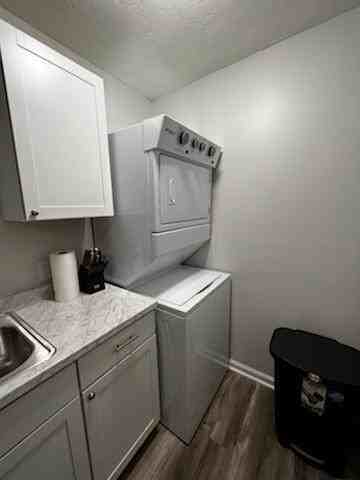 1050 Scott Street - Photo 4 of 8