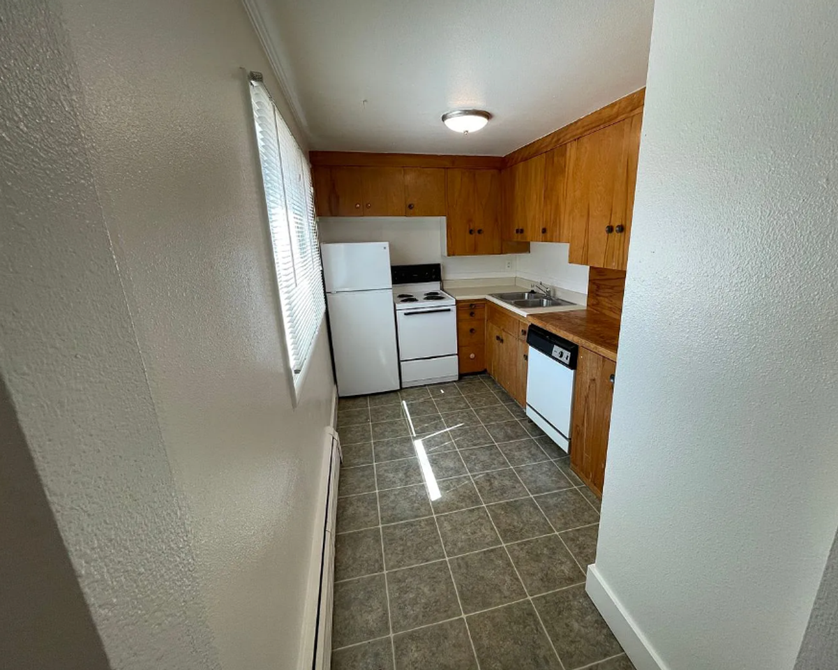 1005 19th Street - Photo 4 of 24