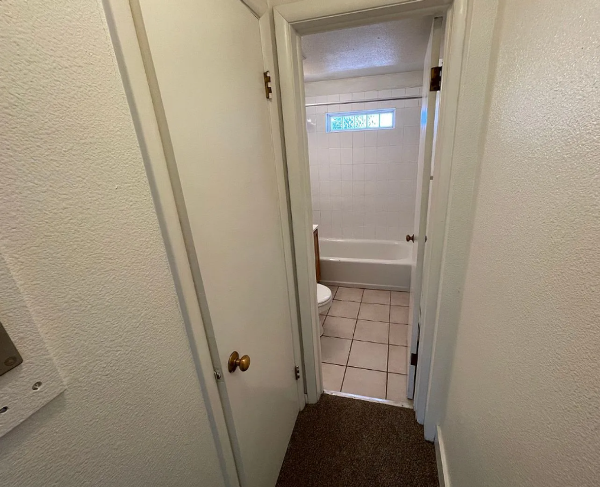 1005 19th Street - Photo 7 of 24