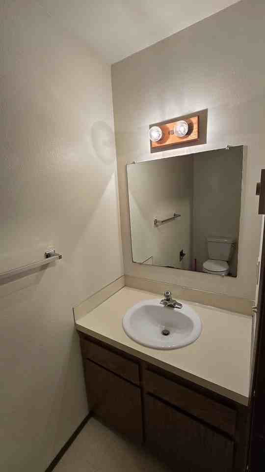 Gateway Townhomes - Photo 4 of 20